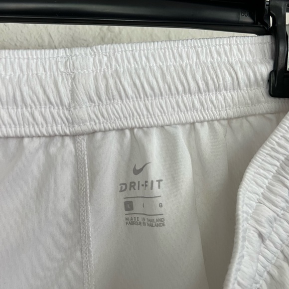 Nike Fly Basketball Shorts - Picture 3 of 3